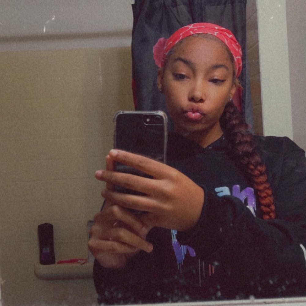 Meet your Posher, Amari